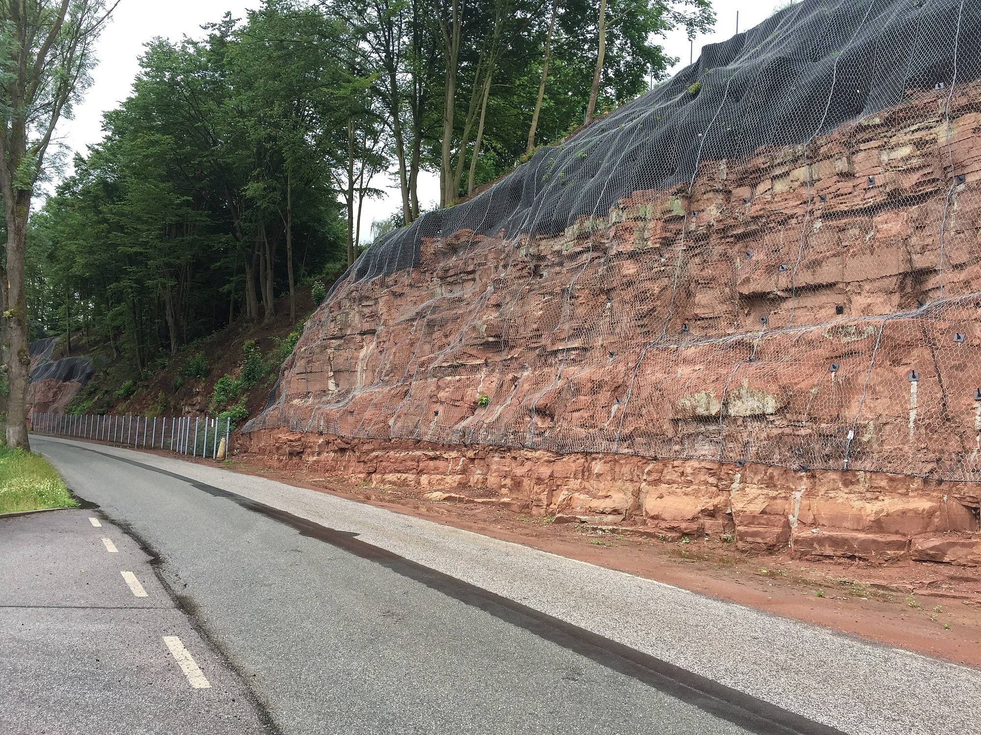 Static securing of rock massif, Regnerova street, Úpice